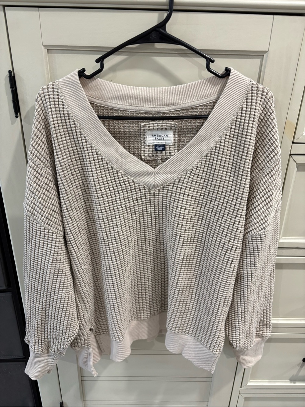 American Eagle Outfitters Beige/Cream Waffle V-Neck Sweater